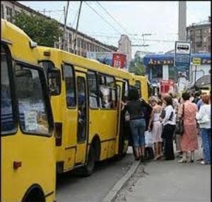 В Ужгороде ВАЗ и "Инфинити" поцеловались на перекрестке, - никто не пострадал