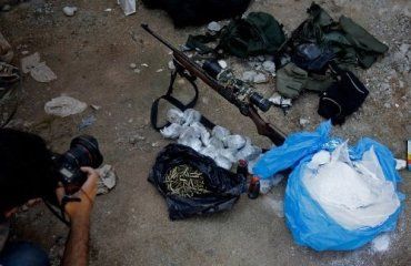 В Иршавском районе милиция забирает у всех оружие и наркотики