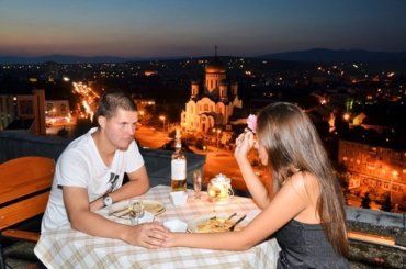 Романтический ужин на двоих на крыше "Интурист-Закарпатья"