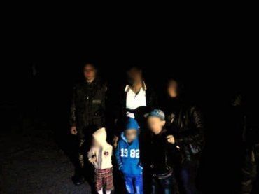 Супруги из Ирака ночью пытались перейти границу Закарпатья с детьми