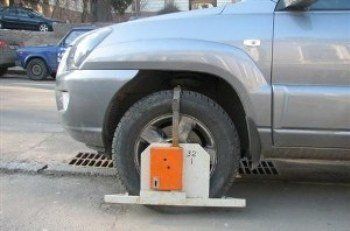 В Мукачево запретили блокировку колес