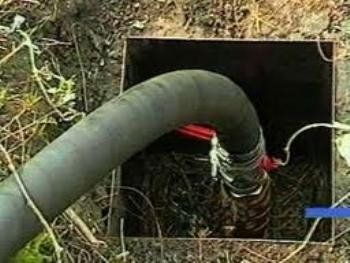 На Свалявщине обнаружили врезку в нефте- провод, принадлежащий "Укртнанснафта"