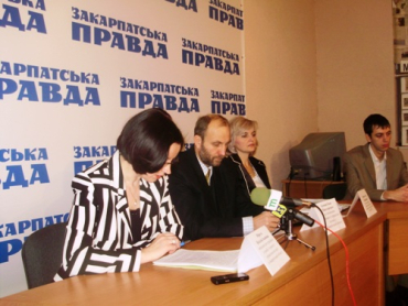 В Ужгороді пройшла прес-конференція про роботу РАГСів