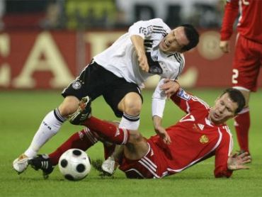 Футбольный матч Германия - Россия . Чемпионат Мира 2010