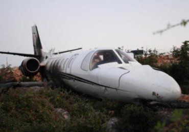 В Хорватии самолет “Cessna 550” вылетел с полосы и загорелся