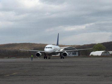 Ужгородський аеропорт прийняв літак "Airbus 318".