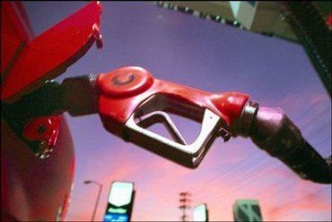 Парламент намерен увеличить ставки акцизного сбора на бензины моторные (А76-А98) на 83,3%.