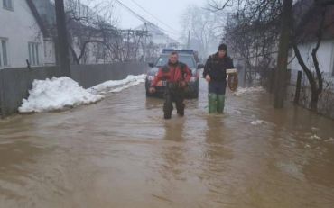Закарпатская область потопает от наводнения, появилось видео