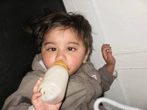 Малыш из цыганской семьи оказался сам на сам с медиками в Мукачево