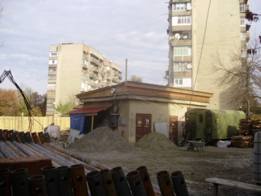 Новостройка на ул.Грушевского в Ужгороде - дерибан Ратушняка