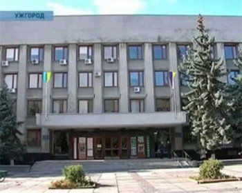 В Ужгороде городские власти изменили свой распорядок дня в течение недели