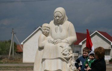 В селе Великая Добронь появился памятник - символ этого села