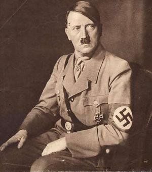 У 1940 році Ріббентроп подарував Миколі Глущенку альбом акварелей Гітлера