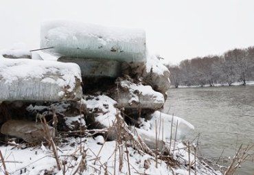 В Ужгороде образовался склад ледовых глыб