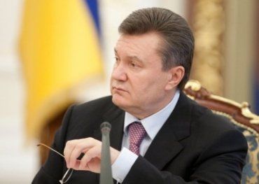 Янукович наградил государственными наградами журналистов