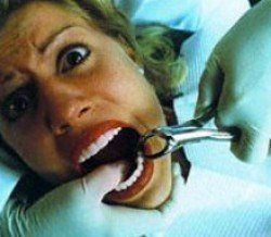 Американке ошибочно удалили 13 зубов