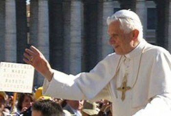 В Ватикане Папа Бенедикт XVI поздравил группу паломников из Украины