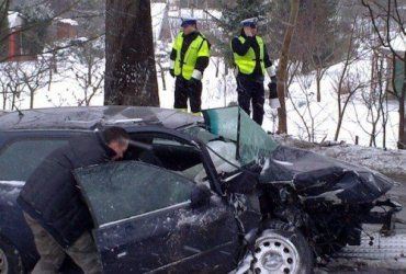 В Польше лоб в лоб столкнулись две иномарки Audi и Honda