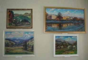 Выставка "Осень 2009" работает в ужгородском музее Йосифа Бокшая