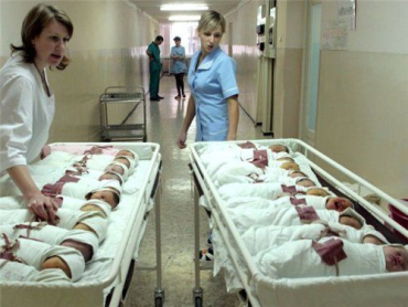 В Ужгородском роддоме ежесуточно рождаются 10 малышей