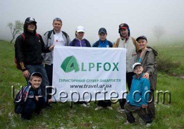 Ужгородская команда "Alpfox" на Анталовецкой Поляне 9 мая 2010 года