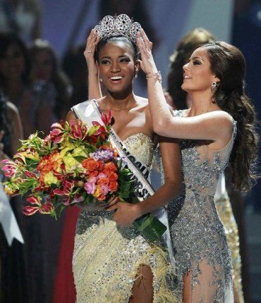 «Мисс Вселенной-2011» стала девушка из Анголы