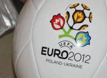 Сегодня определится второй полуфиналист Евро-2012