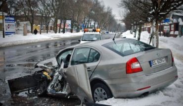 В Польше пассажирский автобус разбил вдребезги Skodu Octavia