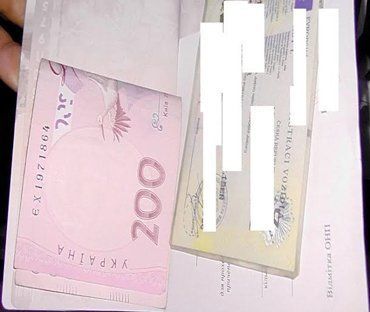 На границе гражданин Венгрии предлагал пограничнику 200 грн взятки
