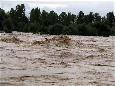 В большинстве рек Закарпатья вода спадает