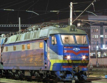 "Укрзализныця" под Новый год пустит все свои поезда на Запад
