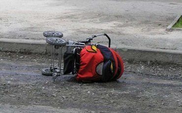 В Закарпатье машина сбила маму с коляской, ребенок погиб