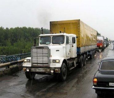 Все грузовики в Ужгороде пустят в объезд центра - через Собранецкую на окружную