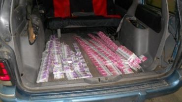 Чопская таможня обнаружила 79 блоков сигарет в тайнике авто