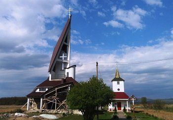 Унікальну православну церкву будують на Закарпатті