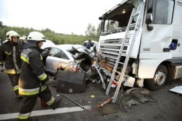 В Венгрии в массовом ДТП 3 погибших, 33 получили ранения