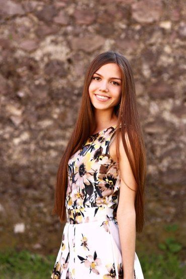 Красавице из Мукачево - 19 лет. Диана Переста учится в УжНУ