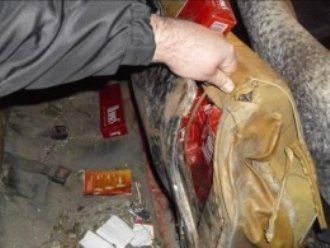 Пограничники ПП "Дяково" задержали ВАЗ с контрабандными сигаретами