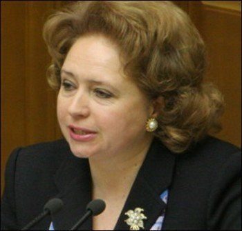 Нину Карпачеву вынудили покинуть Украину