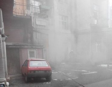 В Ужгороде на площади Петефи загорелись подвальные помещения в старых домах