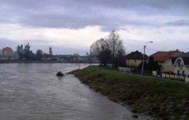 Сегодня в Мукачево на реке Латорице уже 7-метровая вода