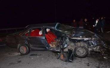 На 230 км автодороги Киев-Чоп Лоб в лоб столкнулись две иномарки Audi и Volkswag
