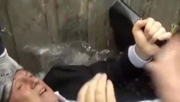 "Народная люстрация": к Раде принесли покрышки и засунули депутата в бак