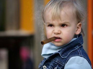Закарпатцы курят и пьют с детства, невзирая на все запреты