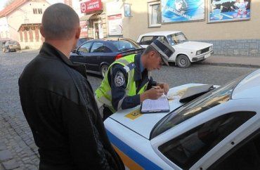 В Мукачево ГАИшники с журналистами вылавливали недобросовестных водителей