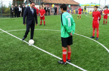 У селі Арданово відбулося відкриття нового спортивного майданчика