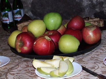 В Ужгородском замке прошла дегустация новых сортов яблок