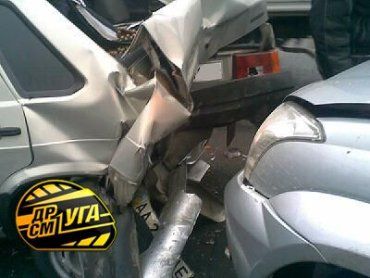 Последствия столкновения 4 авто: Toyota Prado, ВАЗ-2109, ВАЗ-21099 и Toyota Prado.
