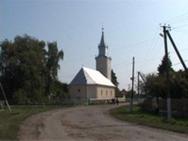 В Баркасово цыгане грабили старушек и... церкву