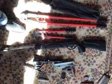 Полиция изъяла нелегальное оружие в доме ужгородца